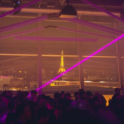 LE ROOFTOP GÉANT DE L'HORREUR HALLOWEEN EXCEPTIONNEL TOUR EIFFEL 2000 M2 DE VUE PANORAMIQUE + DE 2000 VAMPIRES