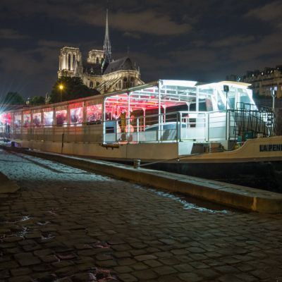 CRAZY BOAT HALLOWEEN PARTY SUR LA SEINE PENICHE NOTRE DAME